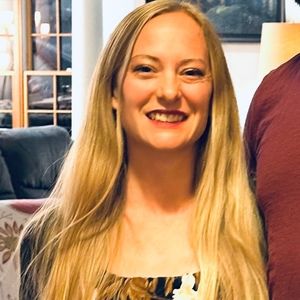 Meet your Posher, Holly
